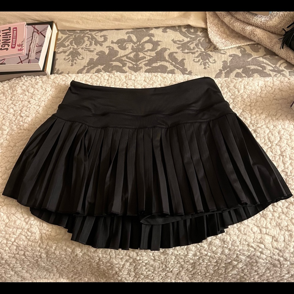Black gold hinge skirt